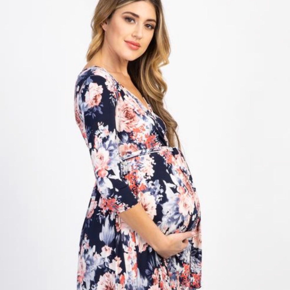 🎉HP!🎉🆕PinkBlush Navy Floral Maternity Dress